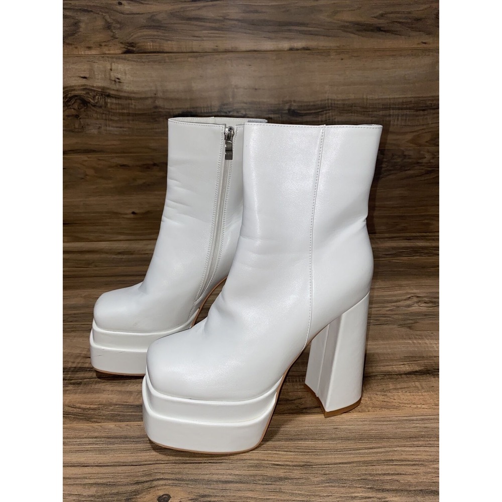 Wetkiss Sassy Chunky Heel White Leather Platform Boots Women's Size 9‎